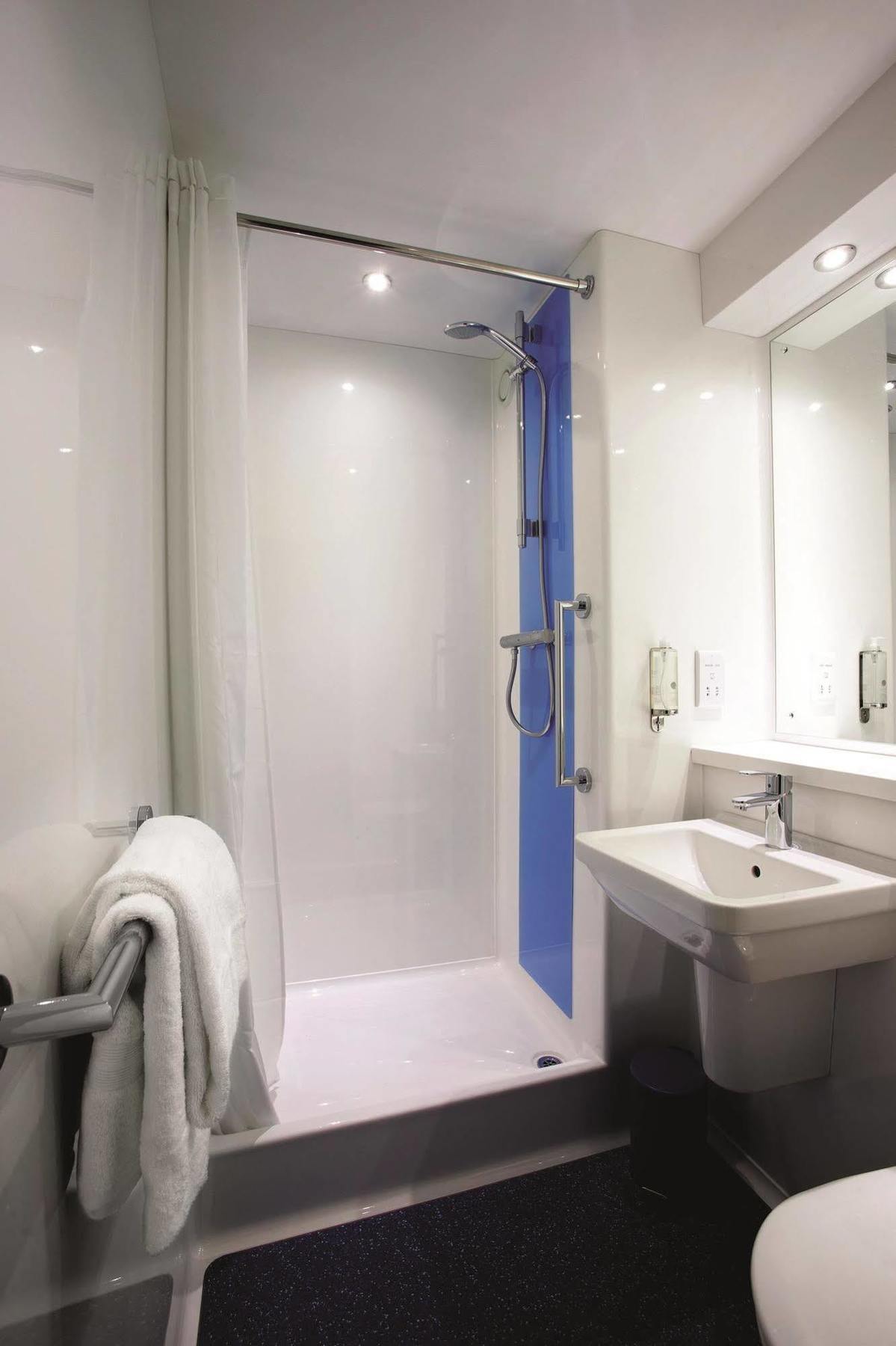 Travelodge Central Waterloo Hotel